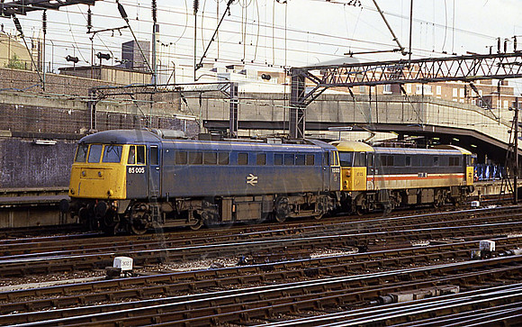 85005 & 87012 (Cat No KB85005) EUSTON MARCH 1987 KEITH BARBER