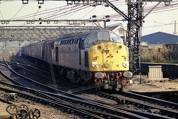 40057 (Cat No MM40057) Guide Bridge 1982 Mark McDermott