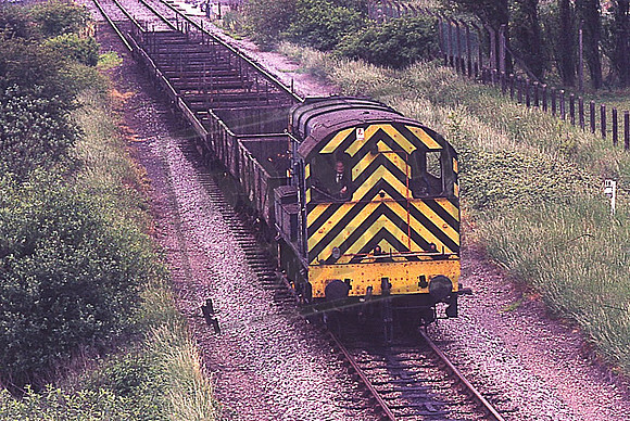 08785 (Cat No UN08785) COLNBROOK 03-06-1976