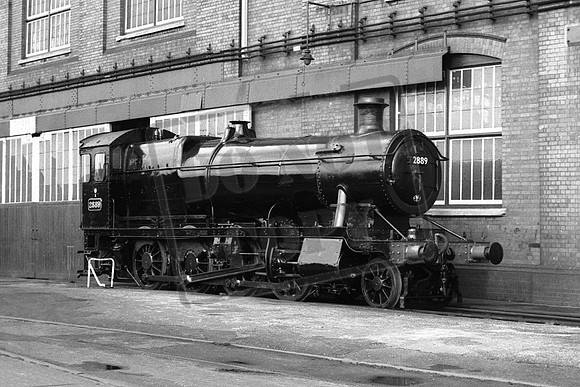 2889 (Cat No TTPS2889) 8f 2800 2-8-0 Swindon 1960s