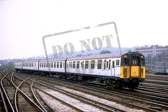 1721 (Cat No 203-17) Redhill 421-3 4-CIG Redhill 12-05-97 Darren Ford