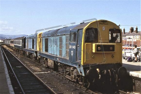 20143 20214 (Cat No TTR3032) Llandudno Junction 8.11 from Derby. 20-08-91 Bob Cragg