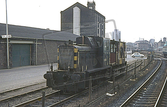06005 (Cat No UN06005) DUNDEE DOCK BRANCH 16-4-1976