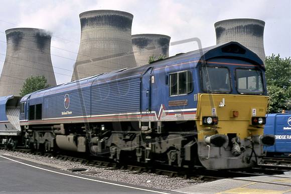 59202 VALE OF WHITE HORSE (Cat No TTR2796) Ferrybridge 10-05-97 Michael Hill