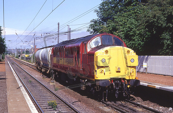 37057 VIKING  (Cat No 214-12) Slateford, off the curve. 2000 Ross Aitken