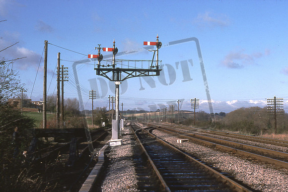 HUNGERFORD LOOP 3 Arm semaphore (Cat No TTR 10119) 22-11-77 David Canning