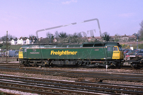 57003 FREIGHTLINER EVOLUTION (Cat No TTR3121) Basingstoke APR 99 Martin High