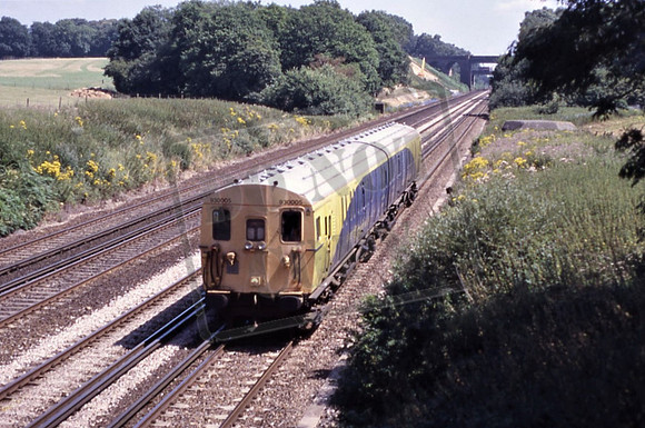 930005 (Cat No 212-27) Near Hook 30-07-01 Martin High