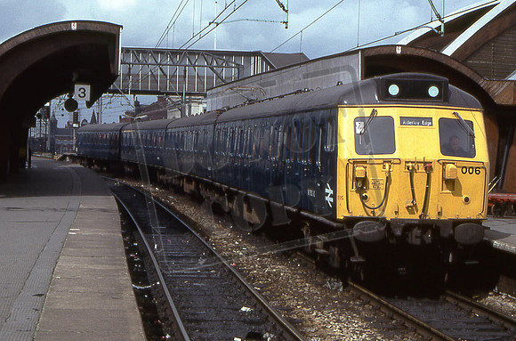 006 (Cat No TTR10073) Manchester Oxfrod Road Class 304-1 JUL 79 David Canning