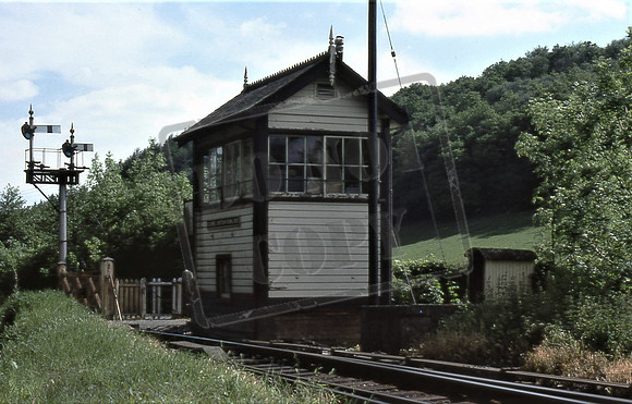 COOMBE JUNCTION SIGNAL BOX (Cat No TTR10144) 31-05-75 David Canning