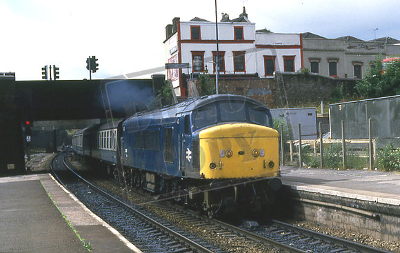 45009 (Cat No 212-35) Lawrence Hill JULY 86 Robert Tarling