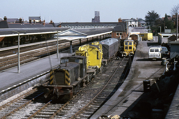 PWM653 (Cat No TTR10251) Engineers siding Newbury Station.31-03-74 David Canning