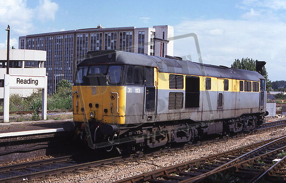 31113 (Cat No 203-12)  Reading General on 0Z72 Reading-Acton light engine move. 28-09-97 Darren Ford
