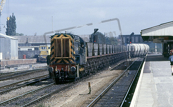 08800 (Cat No UN08800) Westbury 15-08-1986