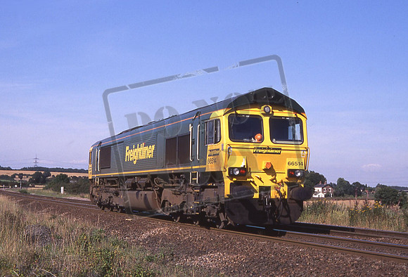66514 (Cat No 213-40) Burton Salmon 16-08-02 John Elliott