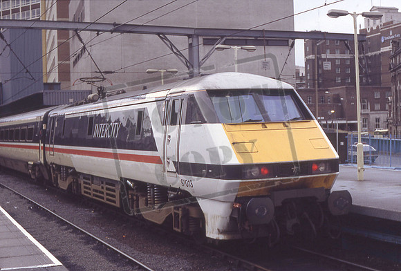 91013 (Cat No TTR923) Leeds 04-01-92 Peter Woodley