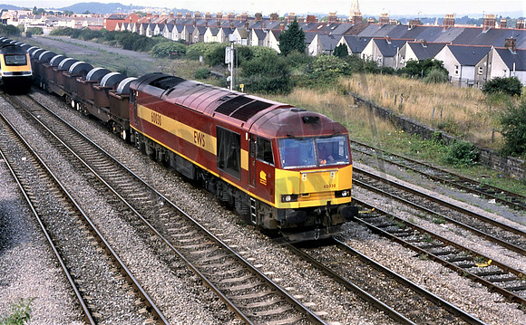 60030 (Cat No 212-01) Passing Cardiff Canton 04-09-00 Andrew Wiltshire