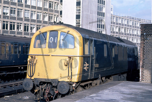 74001 (Cat No TTR2838) Waterloo 17-11-76 Colin Marsden