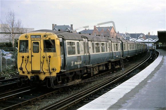 M28392M (Cat No 212-40) West Kirby  05-12-84