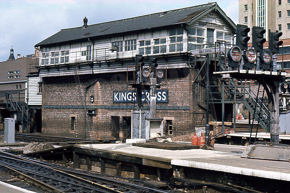 KINGS CROSS SIGNAL BOX (Cat No TTR10186) JUNE 75 David Canning