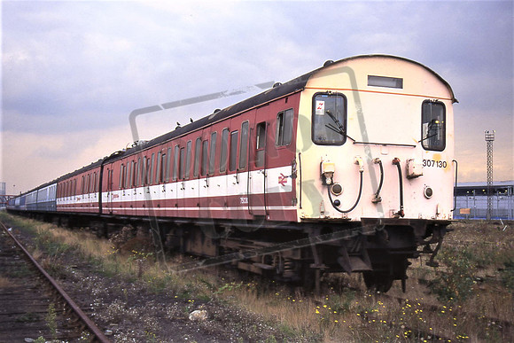 307130 (Cat No TTR2700) Old Oak Common awaiting disposal. 15-10-96 Darren Ford