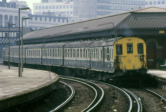 DEMU 1001 (Cat No DEMU 1001) WATERLOO EAST 26-4-1986