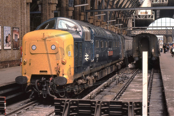 55011 THE ROYAL NORTHUMBERLAND FUSILIERS (Cat No TTR10110) Kings Cross AUG 78 David Canning