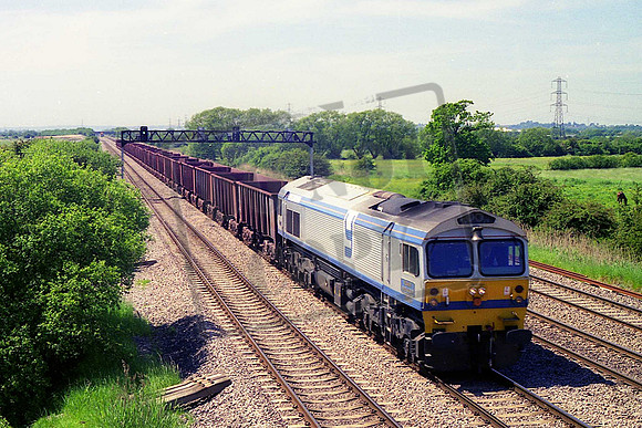 59001 YEOMAN ENDEAVOUR (JG59001) Marshfield heading east towards Newport John Griffiths