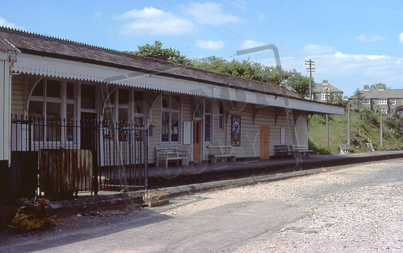 Liskeard Station (Cat No 202-29) 31-05-77 David Canning