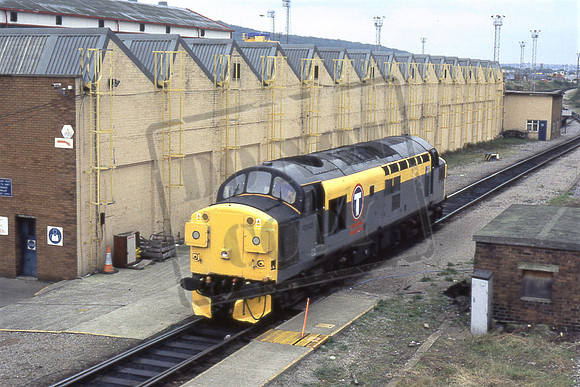 37043 (Cat No 206-32) Cardiff Canton 05-10-98 Andrew Wiltshire