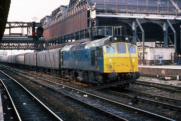 25269 (Cat No UN25269) Manchester Victoria 1983