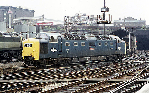 9018 (Cat No UN9018) BALLYMOSS Kings Cross 1973