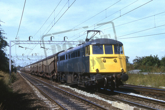 85101 (Cat No TTR3095) Near Aston Bridge  on Silcock Express from Speke. 17-07-89 Bob Cragg