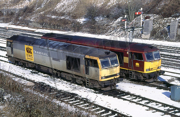 60066 60028 (Cat No 214-04) Peak Forest John Elliott