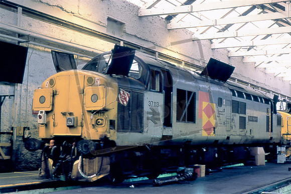 37113 RADIO HIGHLAND (Cat No TTR1673) Inverness 11-04-93 Michael Hill