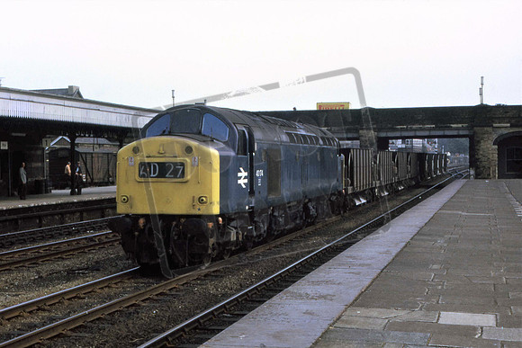 40174 (Cat No UN40174B) Passing through Rhyl Station 1975