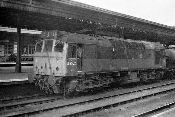 7502 (Cat No TTP7502) Exeter St Davids on ex Torrington milk tanks