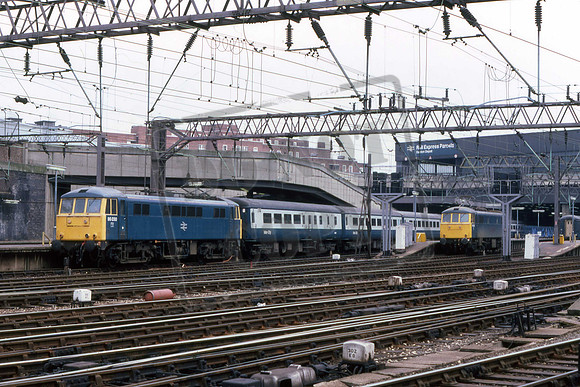 86030 (Cat No UN86030) Euston on Empty stock. 24-08-81