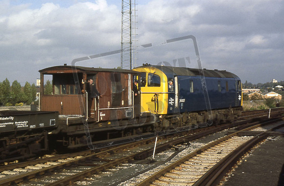 74007 (Cat No TTR2141) Wimbledon East 05-11-77 Colin Marsden