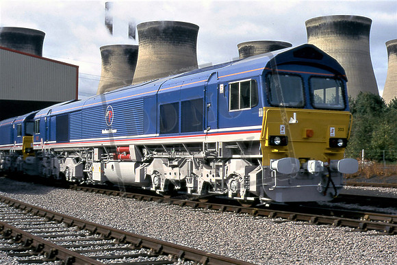 59203 (Cat No TTR2329) Ferrybridge Depot 27-8-1995 Michael Hill