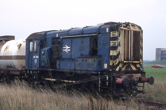 08769 (Cat No TTR2372)  Moreton-in-the-Marsh fire training centre. 11-11-1995 Michael Hill