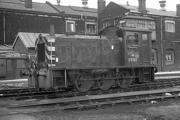 TTP2297 STRATFORD 1969