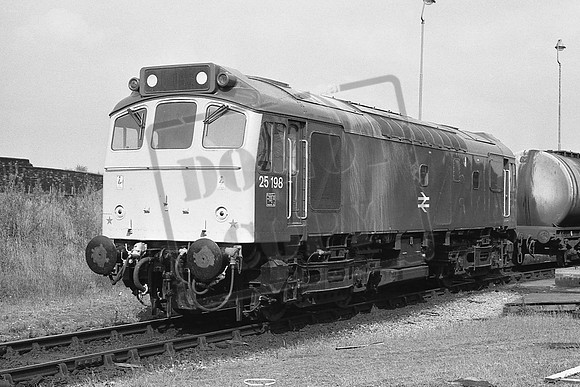 TTP25198 EDGE HILL SHED 25-08-1979