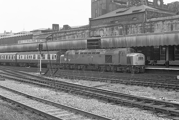 TTP40197 MANCHESTER VICTORIA 10-08-1977