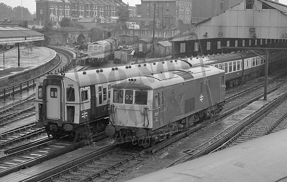 TTP73111 EMU7419 CLAPHAM JUNC 29-08-1980