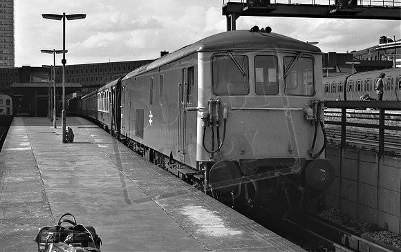TTP73126 LONDON BRIDGE 21-8-79