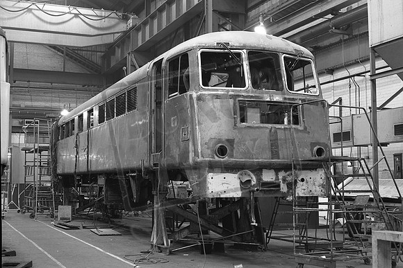 TTP85015 CREWE 6-4-82