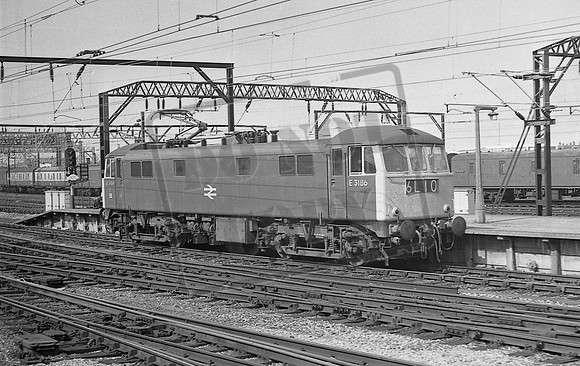 TTPE3186 CREWE STA JULY 1972