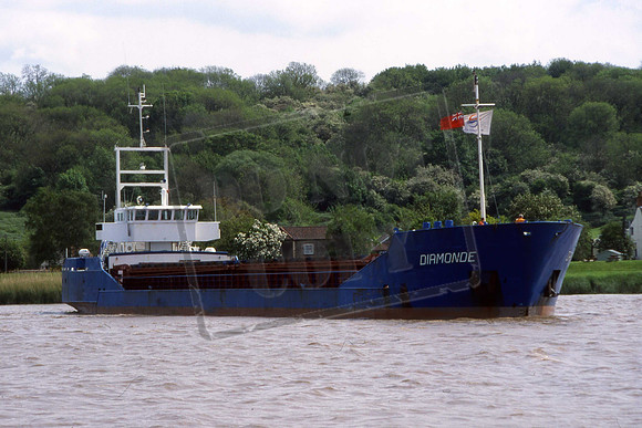 DIAMONDE River Trent June 2002 Gary Goodman