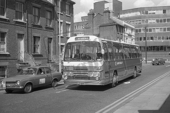 BJB884J ALDER VALLEY BRISTOL RE GREYFRIARS ROAD READING 27-8-1974